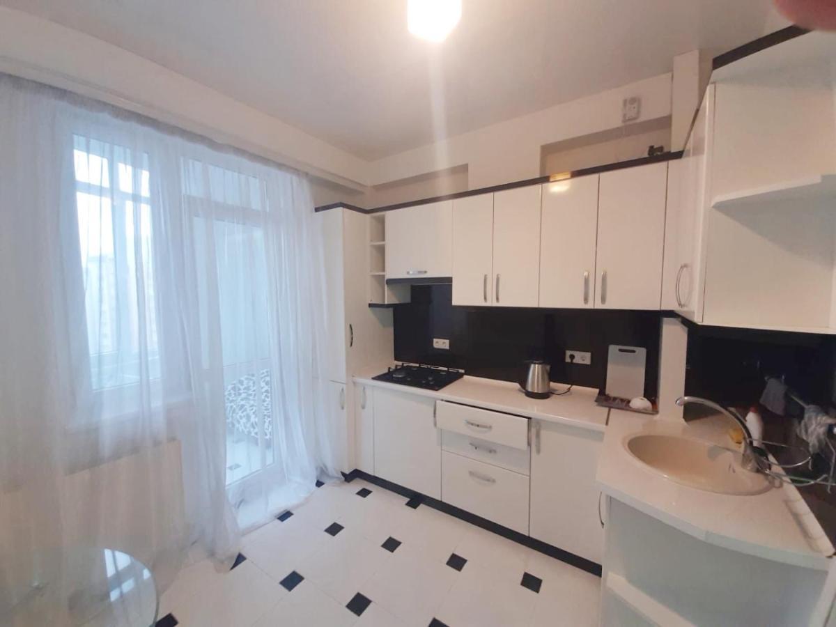 Bright Central Apartment Chişinǎu Buitenkant foto